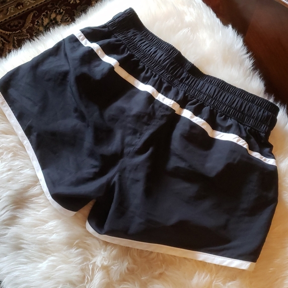 Champion Shorts - Picture 5 of 6